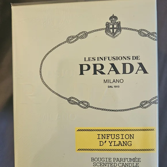 Prada Infusion d'Ylang Scented Candle - Picture 7 of 7